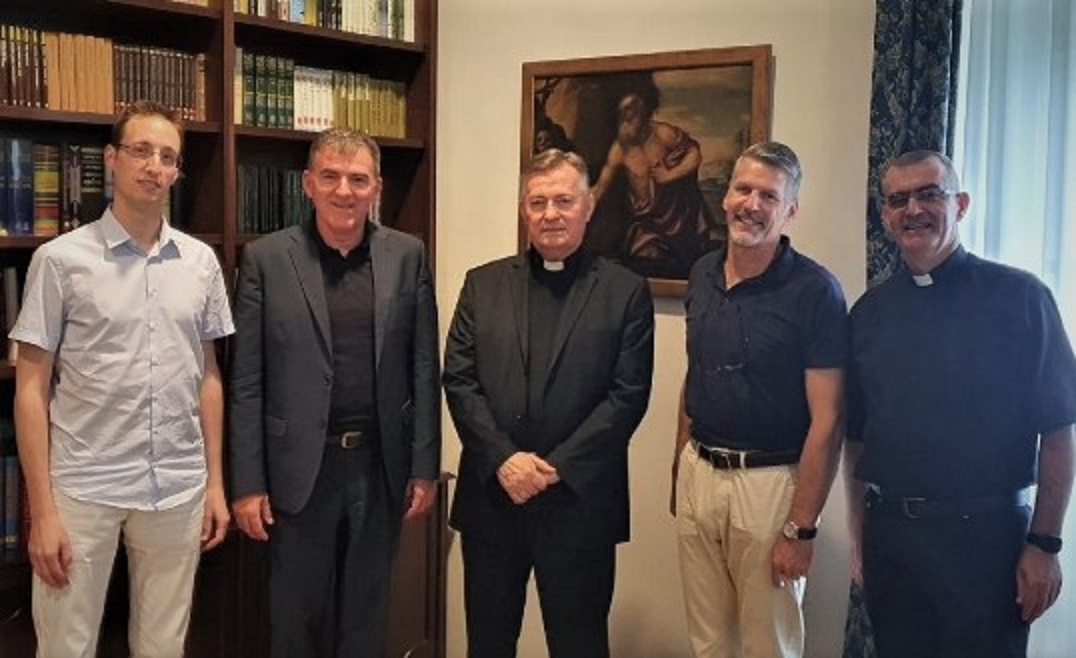 Nadbiskup Barišić susreo se s članovima Hrvatskog katoličkoga liječničkog društva
