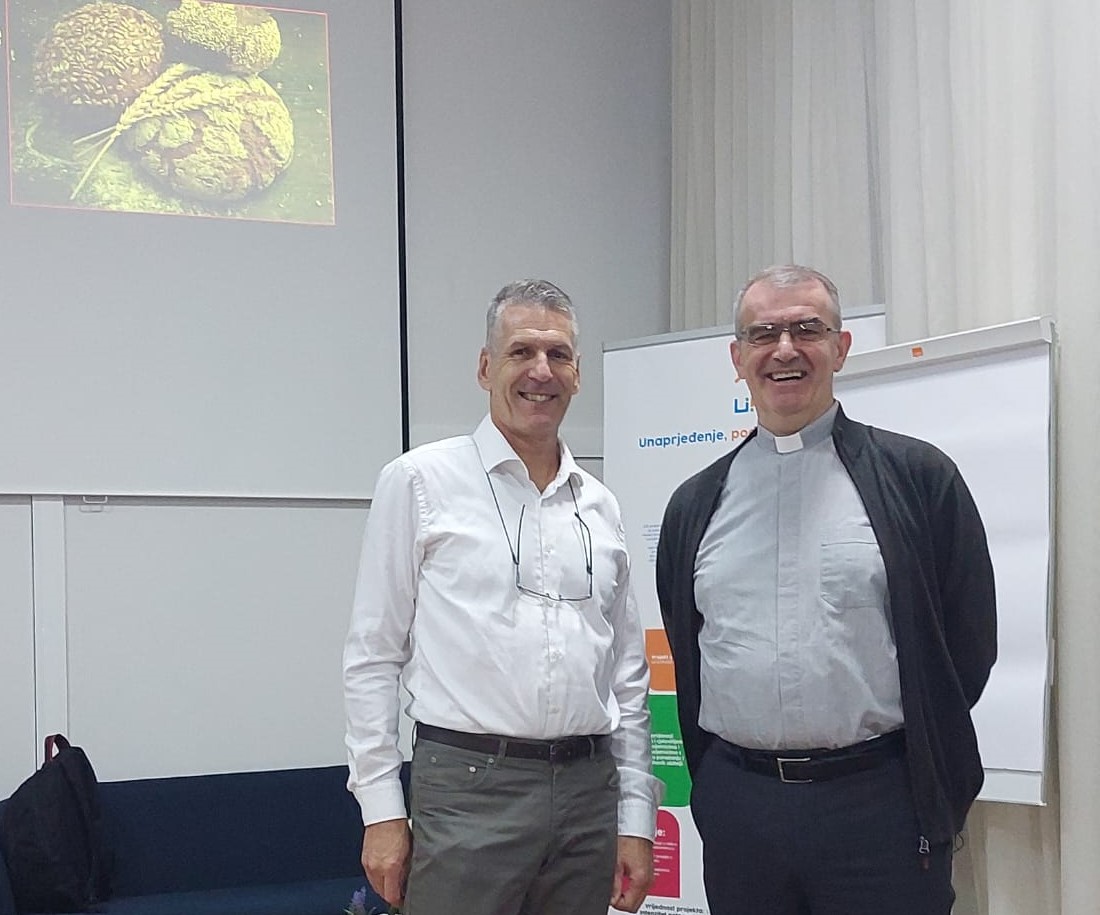 U Splitu održano predavanje o javno zdravstvenom i teološkom značenju kruha 1a